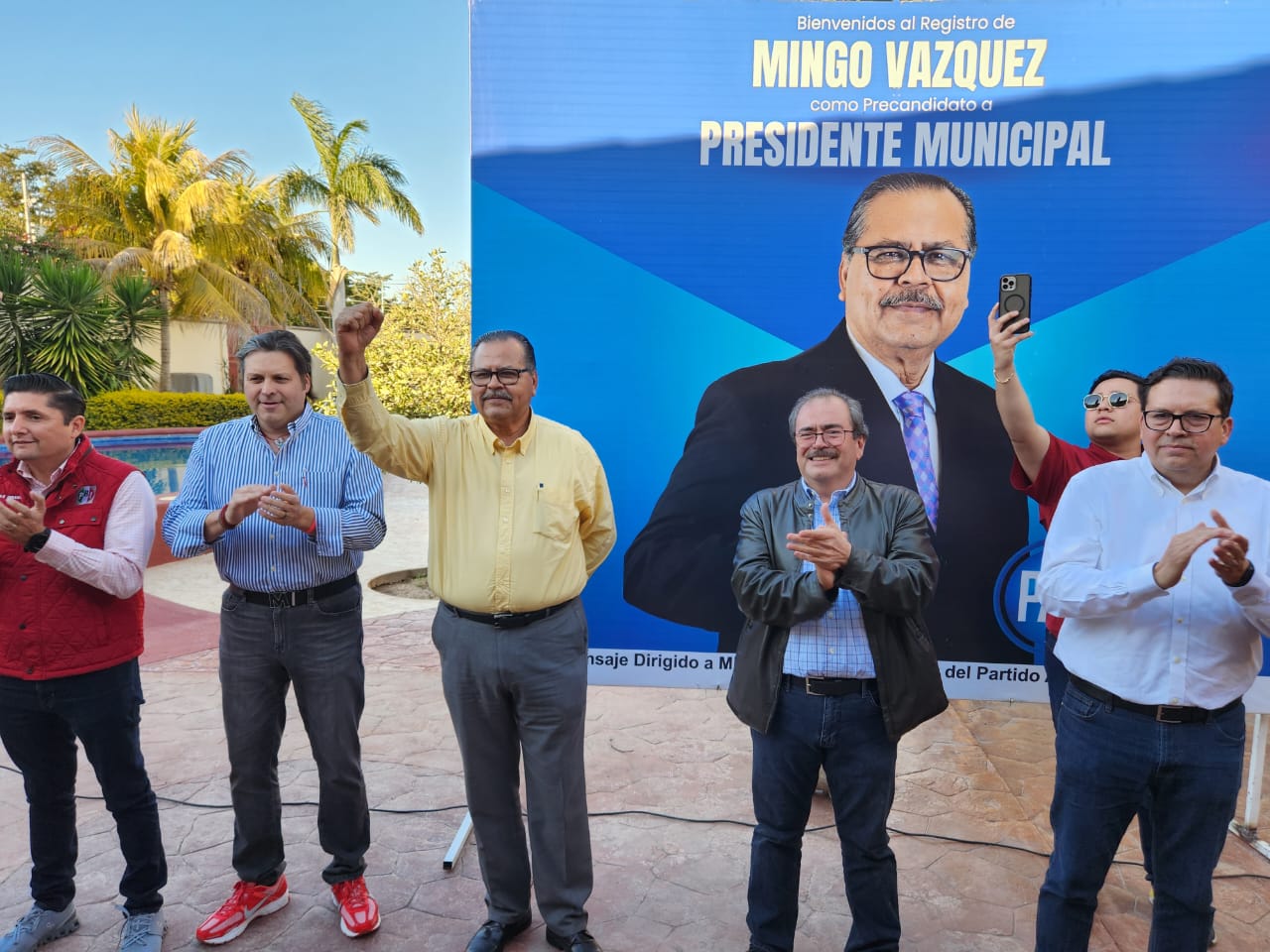 ‘El precandidato del pueblo Mingo’ Vázquez asegura que si al alcalde espurio le dan la reelección le volverá a ganar