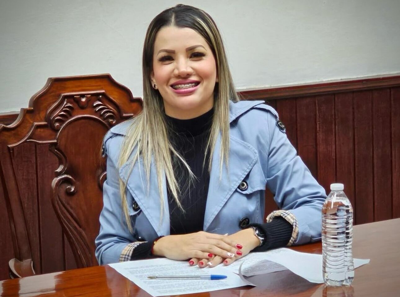 Regidora Flor Hernandez hace fuertes críticas hacia las candidatura a senaduría en Sinaloa