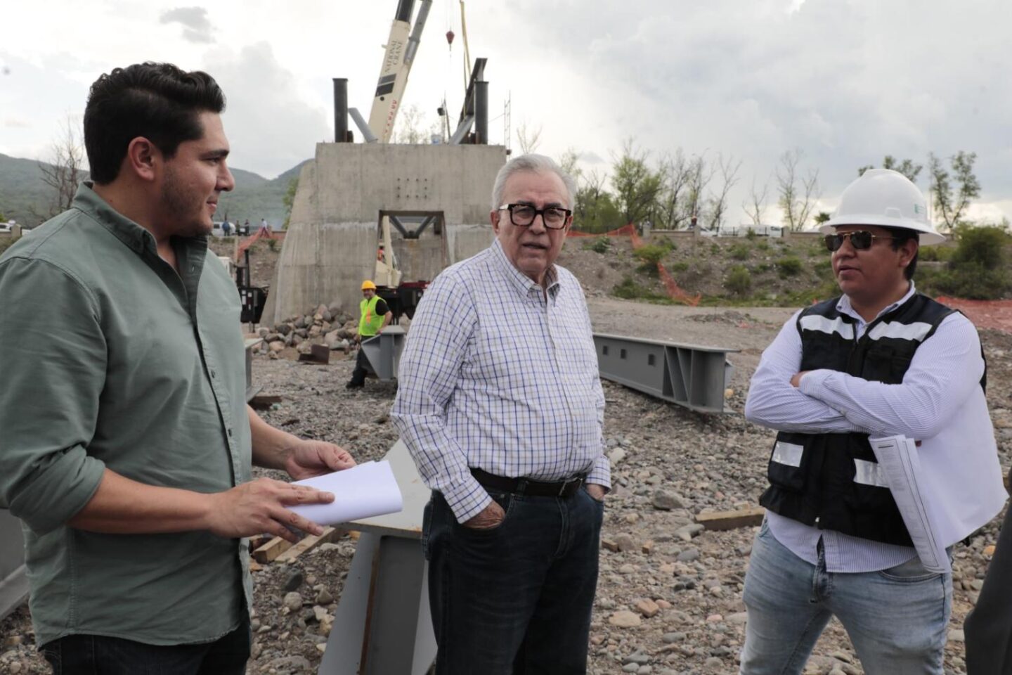 Rocha Moya supervisa obras en el municipio de Badiraguato